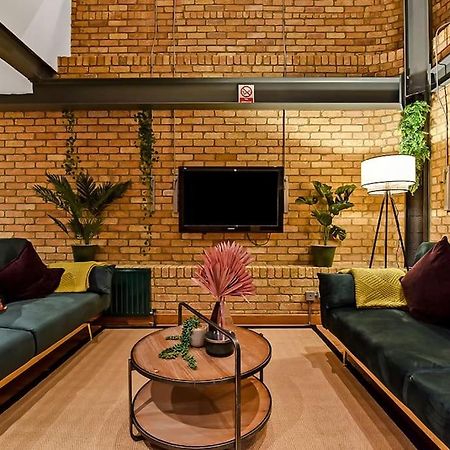 Spacious 2 Bed Urban Jungle Flat, Central London Exterior photo